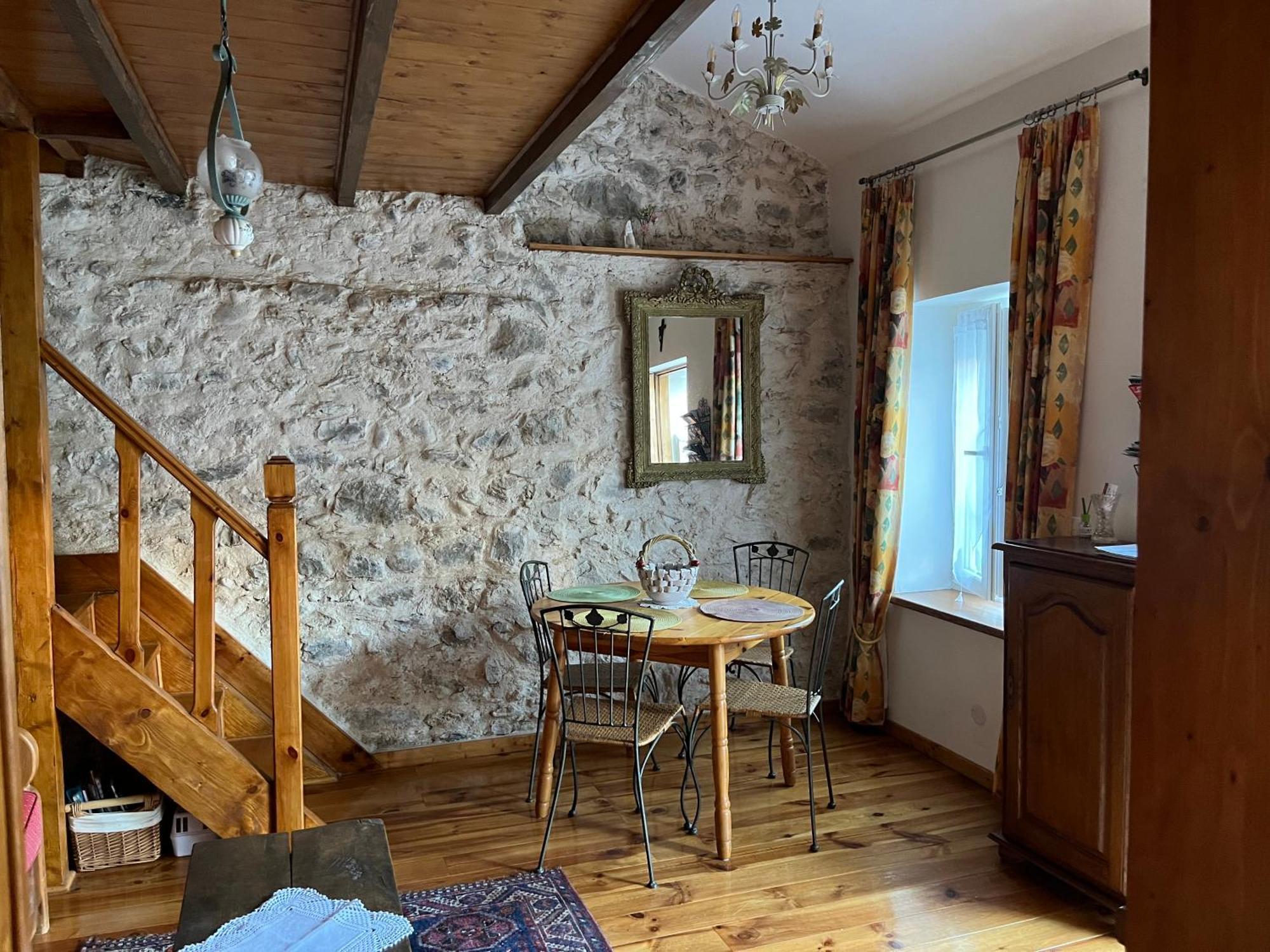 Basia, - Centre , Quartier Historique Sanctuaires A 7 Min A Pied *
